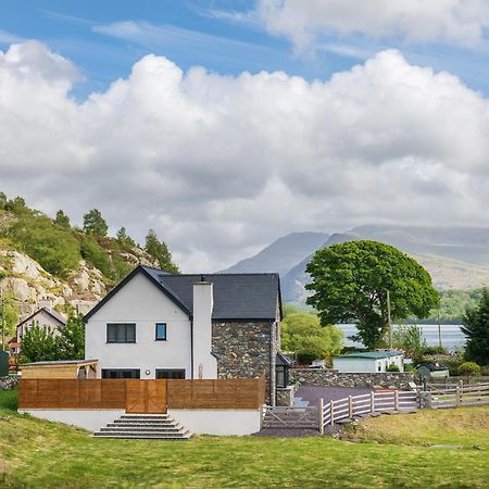Arlyn, Padarn Lake Viewpoint In Snowdonia Caernarfon Esterno foto