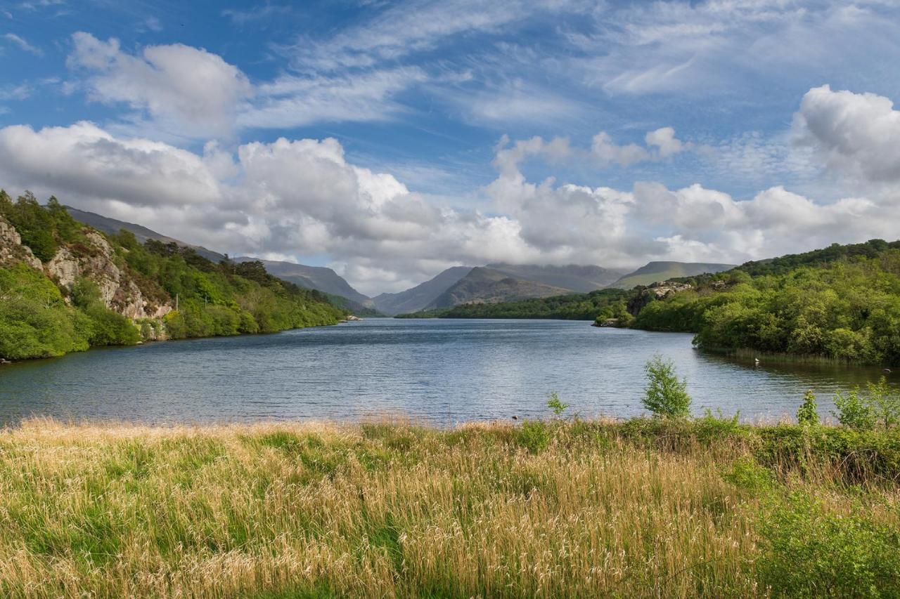 Arlyn, Padarn Lake Viewpoint In Snowdonia Caernarfon Esterno foto